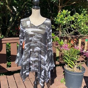 Dor Dor Couture Euro Womens Top
